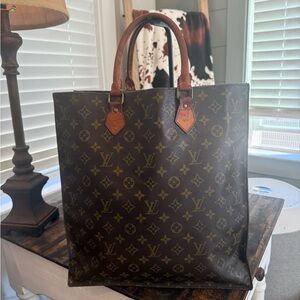 Louis Vuitton Sac Plat Monogram Tote w/COA